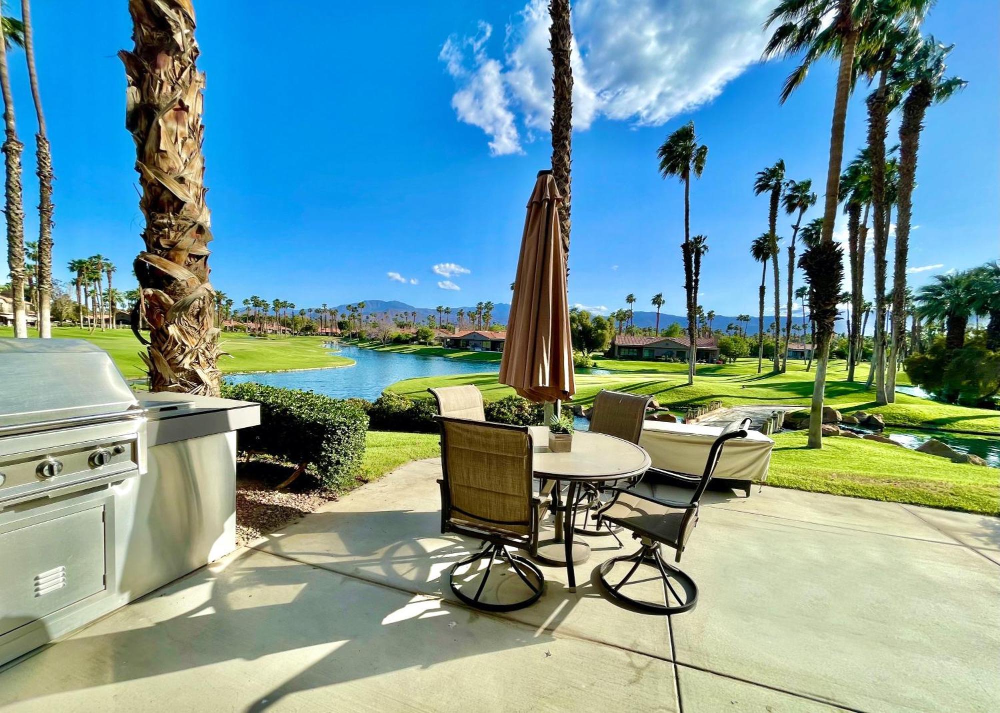 The View! Palm Desert Country Club Villa Εξωτερικό φωτογραφία